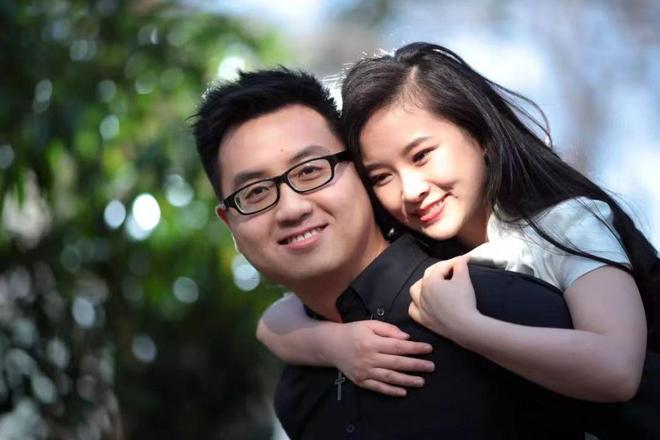 个月大的女儿、丈夫出轨却活成自己的女王龙八国际娱乐网站她23岁失去双腿和10(图4)