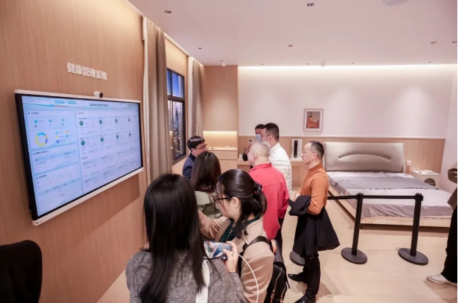 洞察（上）：科技在左生活在右【摄氏零度】AWE2025(图2)